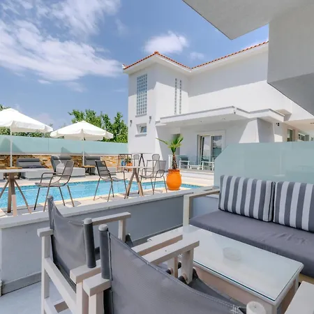 Metsikas 3* Limenas (Thasos)