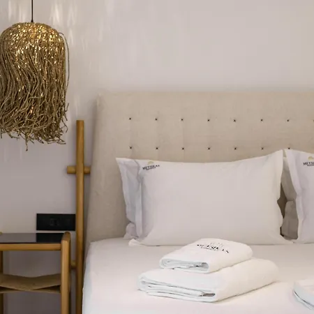 فندق Metsikas 3*